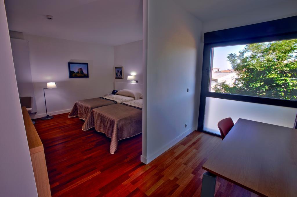Posada San Juan De La Cruz Fontiveros Room photo